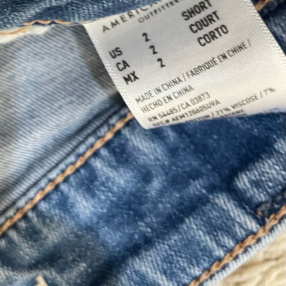 American Eagle outfitters Skinny Jeans with Distressed Details - Picture 5 of 6